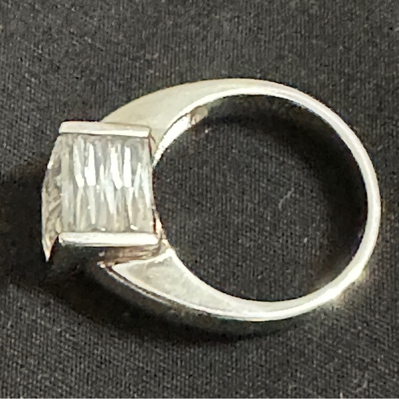 GET ENGAGED Bold Statement Modernist Square CZ & Silver Ring Size 7 - Picture 11 of 16